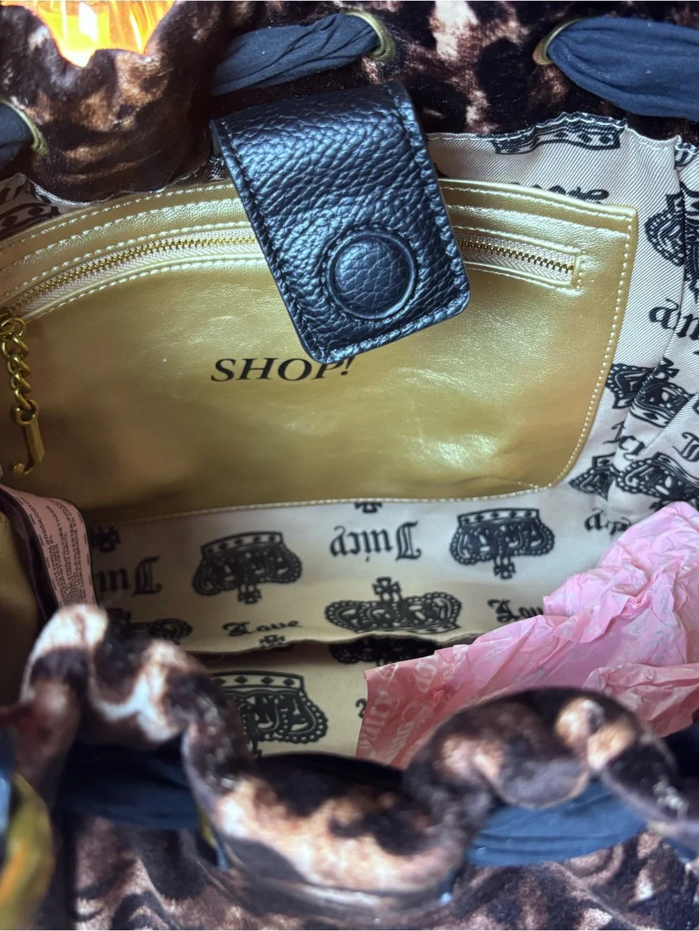 Juicy Couture ships same